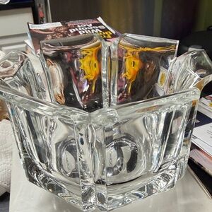 Carlisle Crystal-Clear Acrylic Bowl